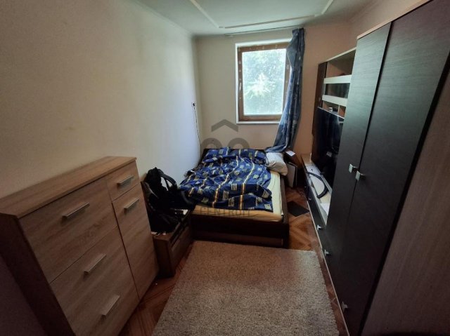 Eladó családi ház, Cegléden 35.5 M Ft, 6 szobás