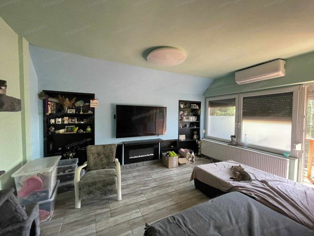 Eladó családi ház, Esztergomban 157 M Ft, 3+1 szobás