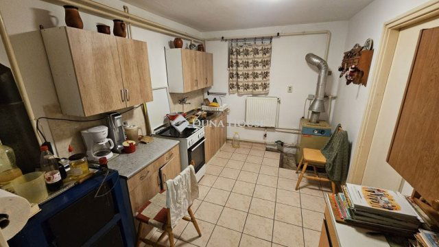 Eladó családi ház, Bodajkon 77.8 M Ft, 5 szobás