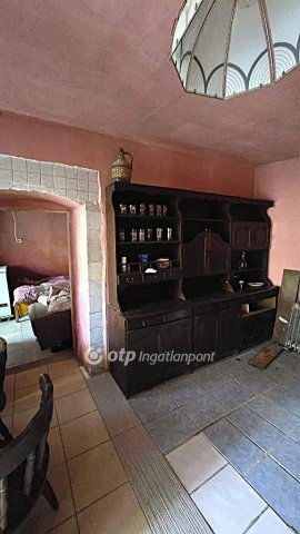 Eladó családi ház, Nicken 17 M Ft, 4 szobás