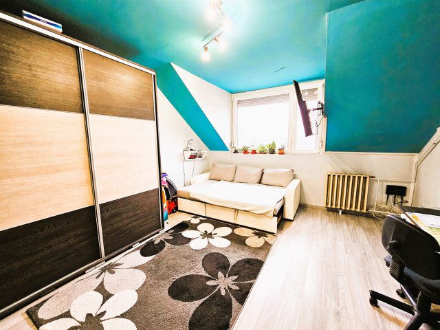 Eladó panellakás, Kiskunhalason 24.9 M Ft, 2 szobás