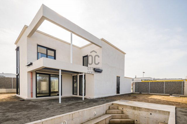 Eladó ikerház, Mogyoródon 158.5 M Ft, 5 szobás