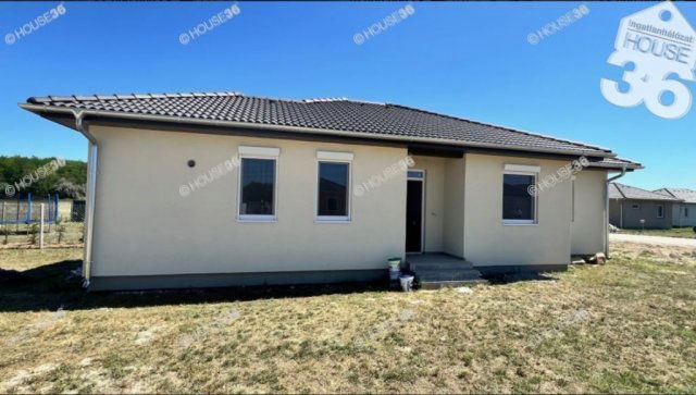 Eladó családi ház, Kecskeméten 77 M Ft, 5 szobás