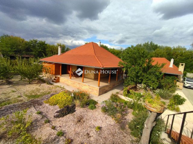 Eladó mezogazdasagi ingatlan, Nagykátán 180 M Ft, 3 szobás