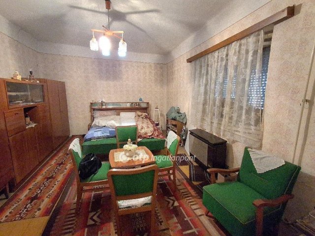 Eladó családi ház, Kunszálláson 28 M Ft, 1+1 szobás