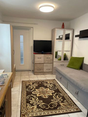 Kiadó családi ház, albérlet, Pécsett, Remény utcában