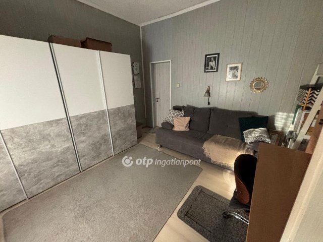 Eladó családi ház, Besenyődön 16.5 M Ft, 2 szobás