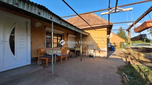 Eladó családi ház, Simontornyán 26 M Ft, 3 szobás