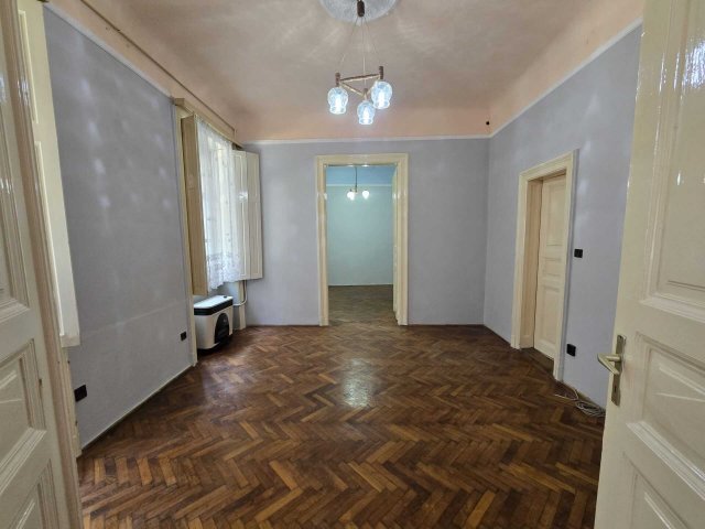 Eladó téglalakás, Budapesten, VIII. kerületben, Salétrom utcában