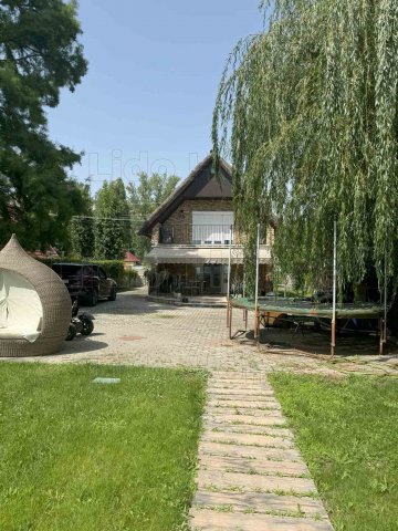 Eladó nyaraló, Balatonkenesén 420 M Ft, 3 szobás