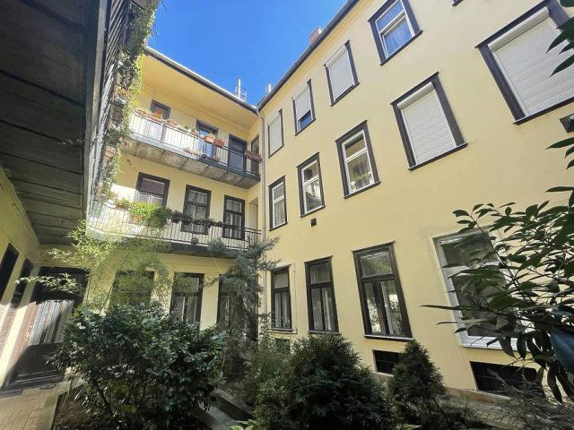 Eladó téglalakás, Budapesten, VII. kerületben, Jósika utcában