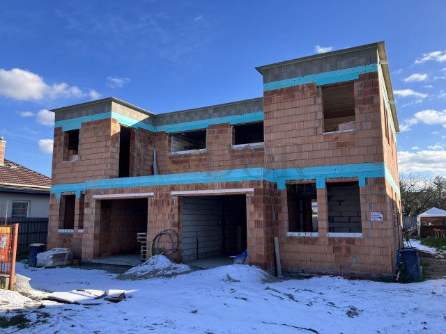 Eladó ikerház, Budapesten, XVIII. kerületben 135 M Ft, 5 szobás