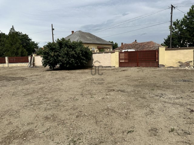 Eladó telek, Tiszaföldváron 7.9 M Ft / költözzbe.hu