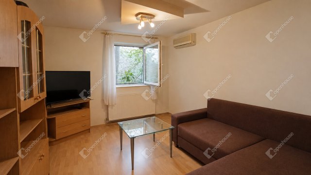Eladó téglalakás, Sopronban 24.9 M Ft, 1 szobás