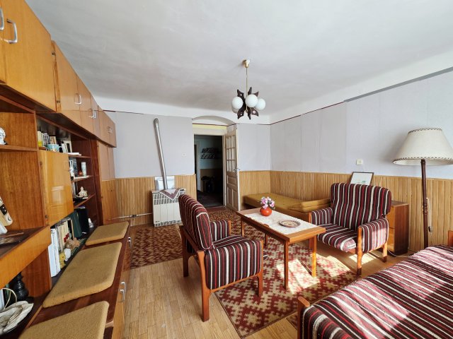 Eladó családi ház, Sárkeresztúron 13.9 M Ft, 3 szobás