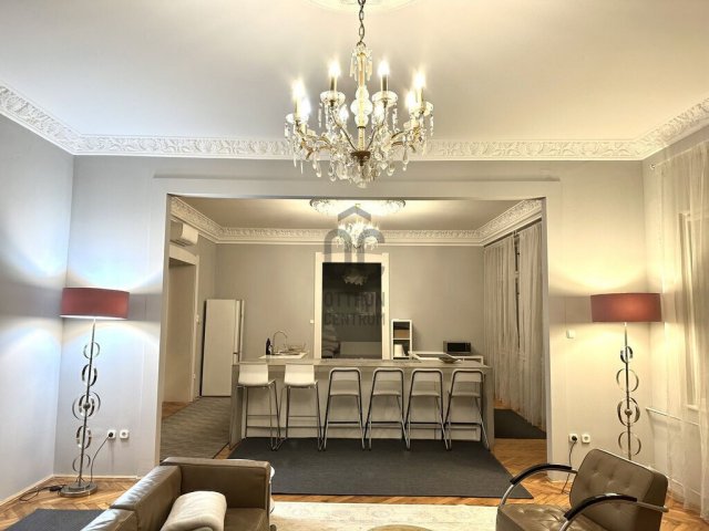 Eladó téglalakás, Budapesten, VI. kerületben 190 M Ft, 5 szobás