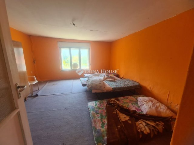 Eladó családi ház, Husztóton 6.99 M Ft, 3 szobás