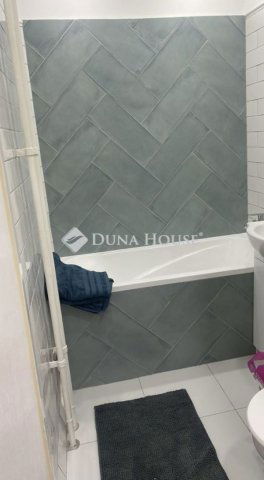 Eladó panellakás, Budapesten, XV. kerületben 68 M Ft, 2 szobás