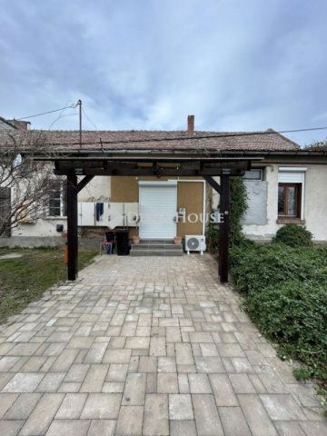 Eladó családi ház, Szentesen 21 M Ft, 1 szobás