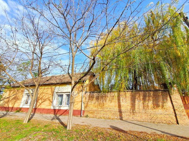 Eladó családi ház, Nagykőrösön 35 M Ft, 3 szobás