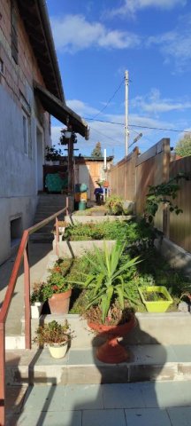 Eladó családi ház, Szigetszentmiklóson 76.9 M Ft, 5 szobás