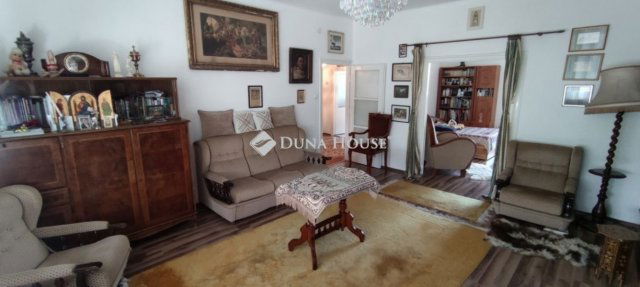 Eladó téglalakás, Kecskeméten 69.9 M Ft, 2+1 szobás