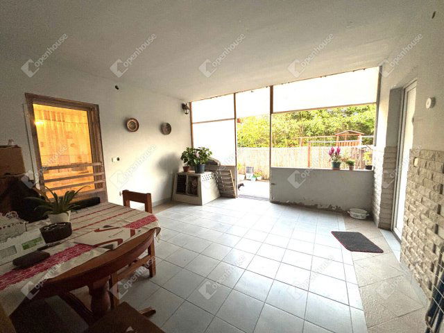 Eladó családi ház, Kókán 68.5 M Ft, 9 szobás