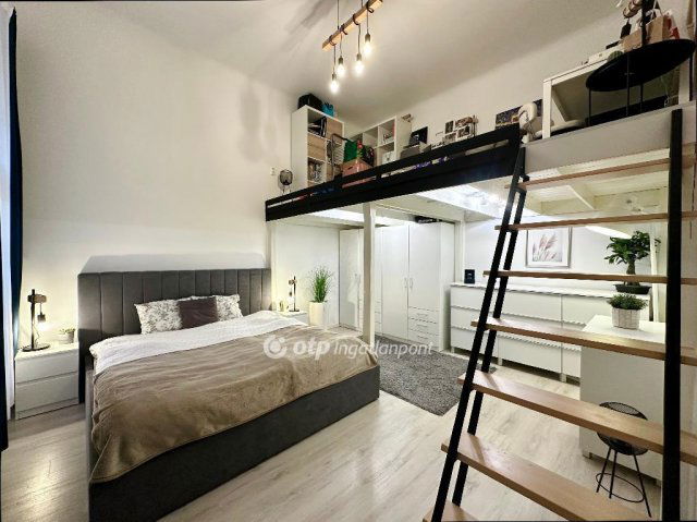 Eladó téglalakás, Budapesten, VI. kerületben 119.9 M Ft