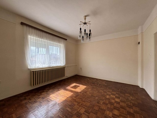 Eladó családi ház, Kápolnán 22 M Ft, 4 szobás