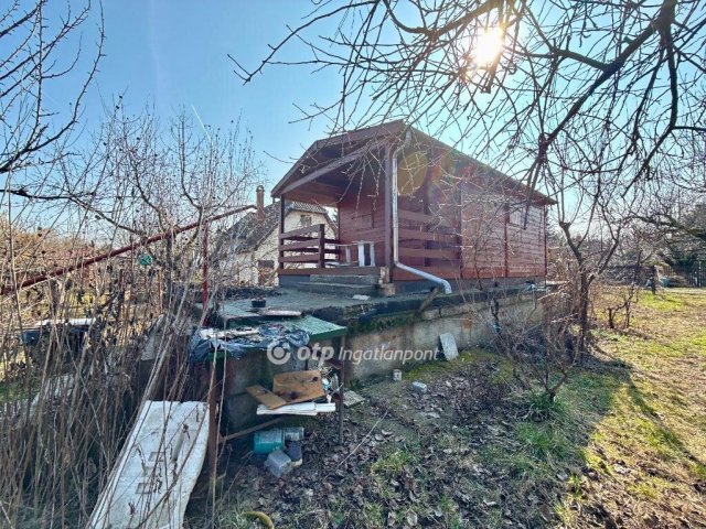 Eladó nyaraló, Szolnokon 19.9 M Ft, 1 szobás