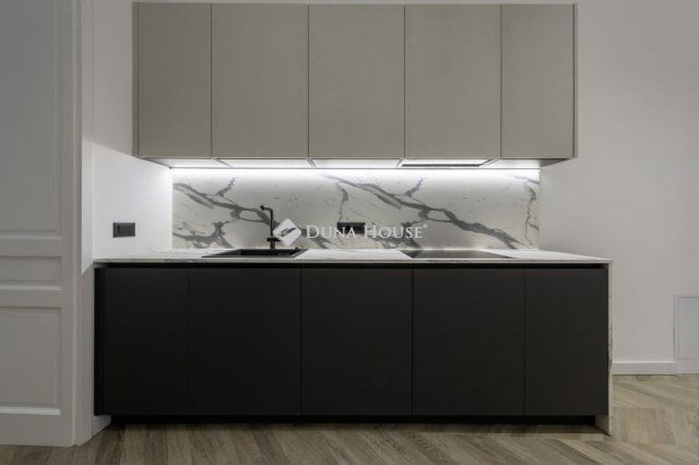 Eladó téglalakás, Budapesten, V. kerületben 299 M Ft, 3 szobás