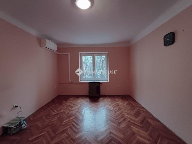 Eladó téglalakás, Budapesten, X. kerületben 43.5 M Ft, 1 szobás