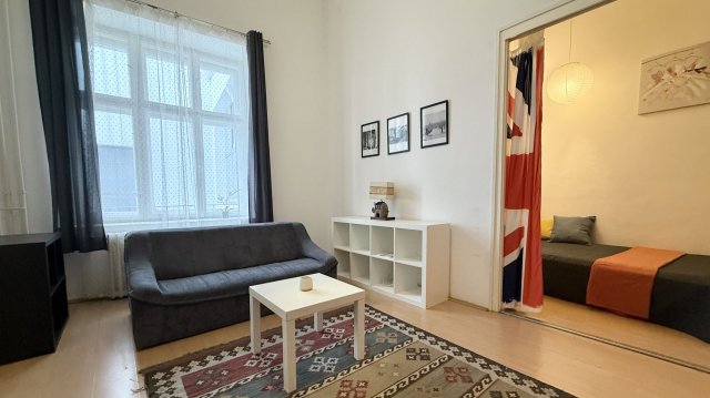 Kiadó téglalakás, albérlet, Debrecenben 180 E Ft / hó, 2 szobás