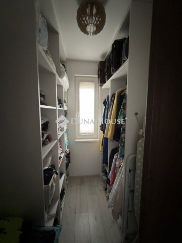 Eladó téglalakás, Budapesten, XVI. kerületben 169 M Ft, 3 szobás