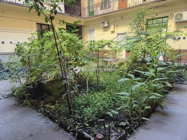 Eladó téglalakás, Budapesten, VII. kerületben 57.9 M Ft