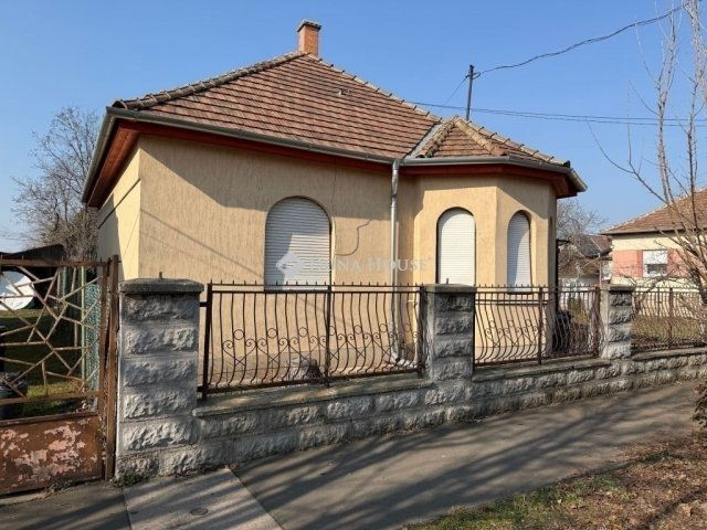 Eladó családi ház, Budapesten, XVIII. kerületben 69.9 M Ft