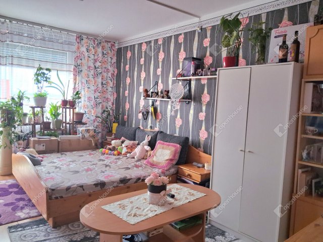 Eladó panellakás, Budapesten, X. kerületben 58 M Ft, 3 szobás