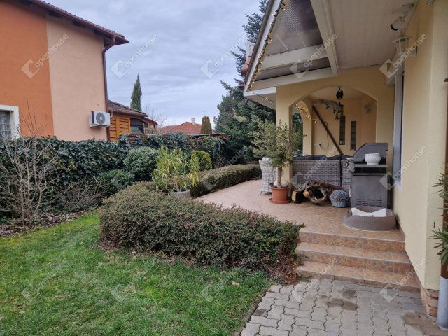 Eladó családi ház, Mosonmagyaróváron 135 M Ft, 5 szobás