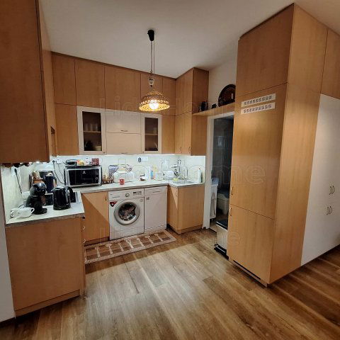 Eladó családi ház, Siófokon 130 M Ft, 5 szobás