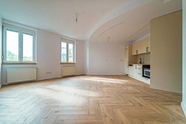 Eladó téglalakás, Budapesten, VII. kerületben 99 M Ft, 3 szobás