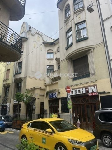 Eladó téglalakás, Budapesten, VI. kerületben 199.1 M Ft