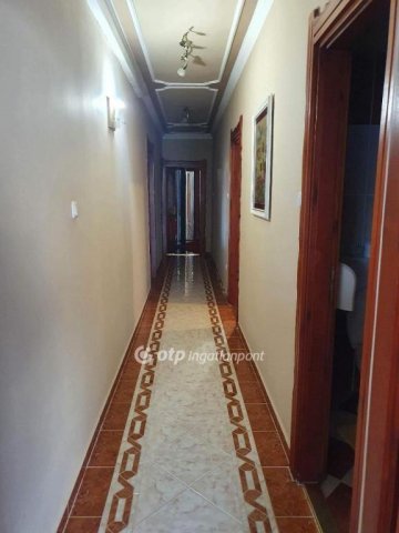 Eladó családi ház, Hosszúpályin 129 M Ft, 4+1 szobás