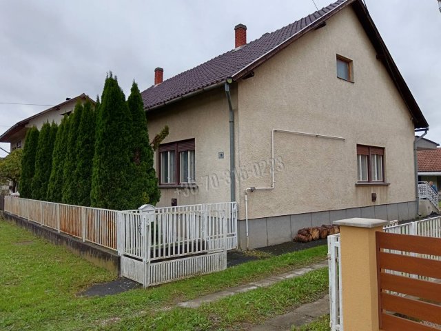 Eladó családi ház, Lentiben 52 M Ft, 4 szobás