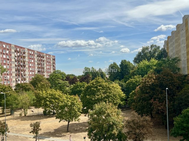 Eladó panellakás, Budapesten, III. kerületben 69.9 M Ft, 2 szobás