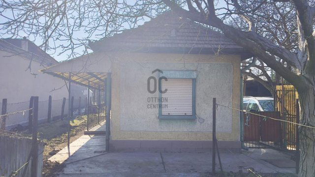 Eladó családi ház, Szigetszentmiklóson 69.99 M Ft, 2 szobás