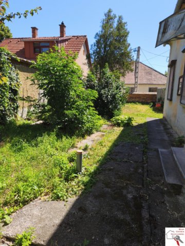 Eladó téglalakás, Siklóson 23.9 M Ft, 4 szobás