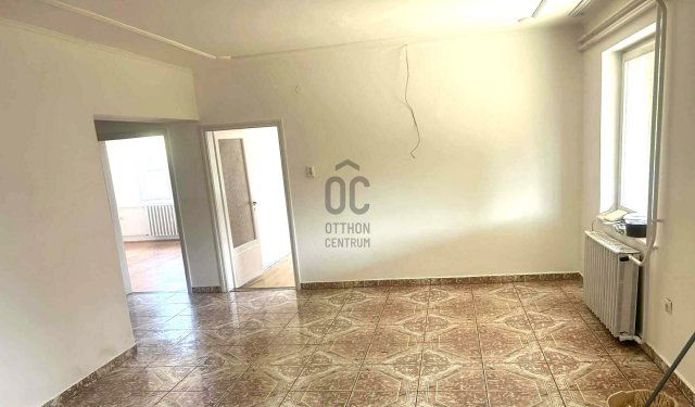 Eladó családi ház, Szekszárdon 24.4 M Ft, 3 szobás