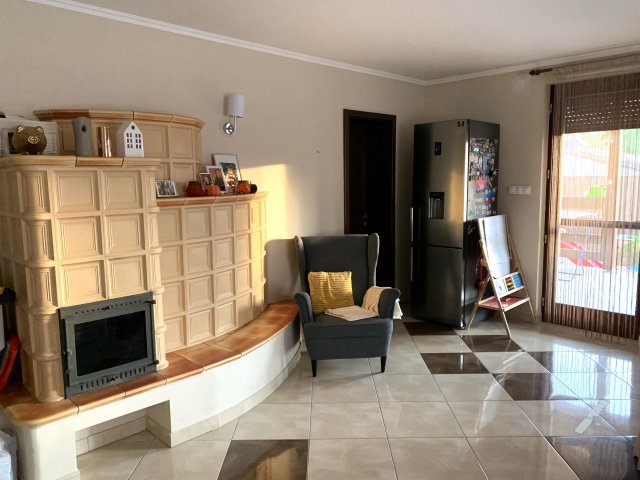 Eladó családi ház, Győrladaméren 127.9 M Ft, 4 szobás