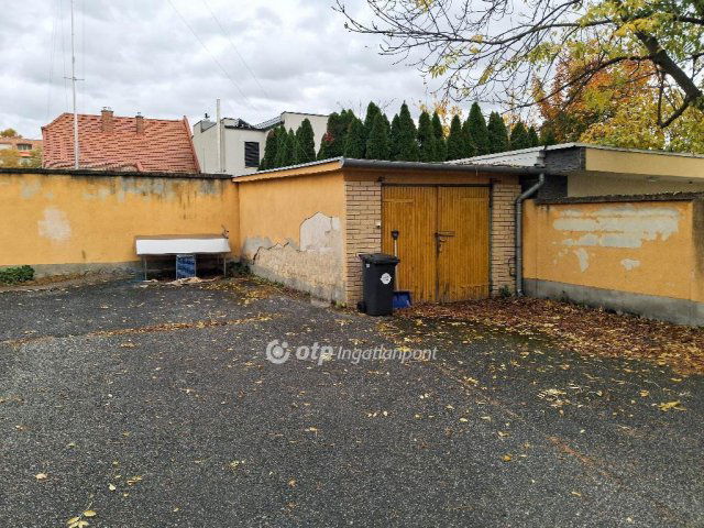 Eladó családi ház, Győrött 149.98 M Ft, 5 szobás