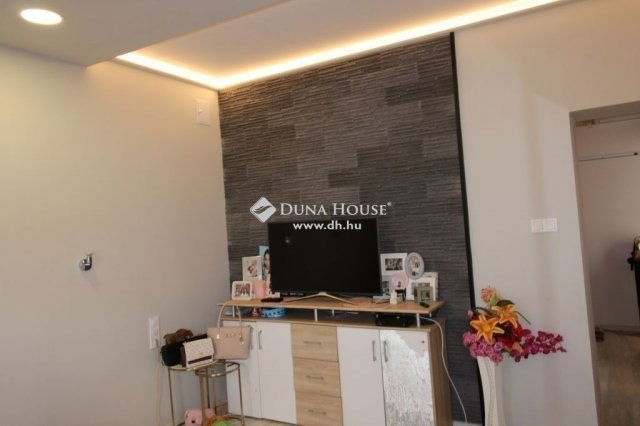 Eladó családi ház, Szegeden 46 M Ft, 2 szobás